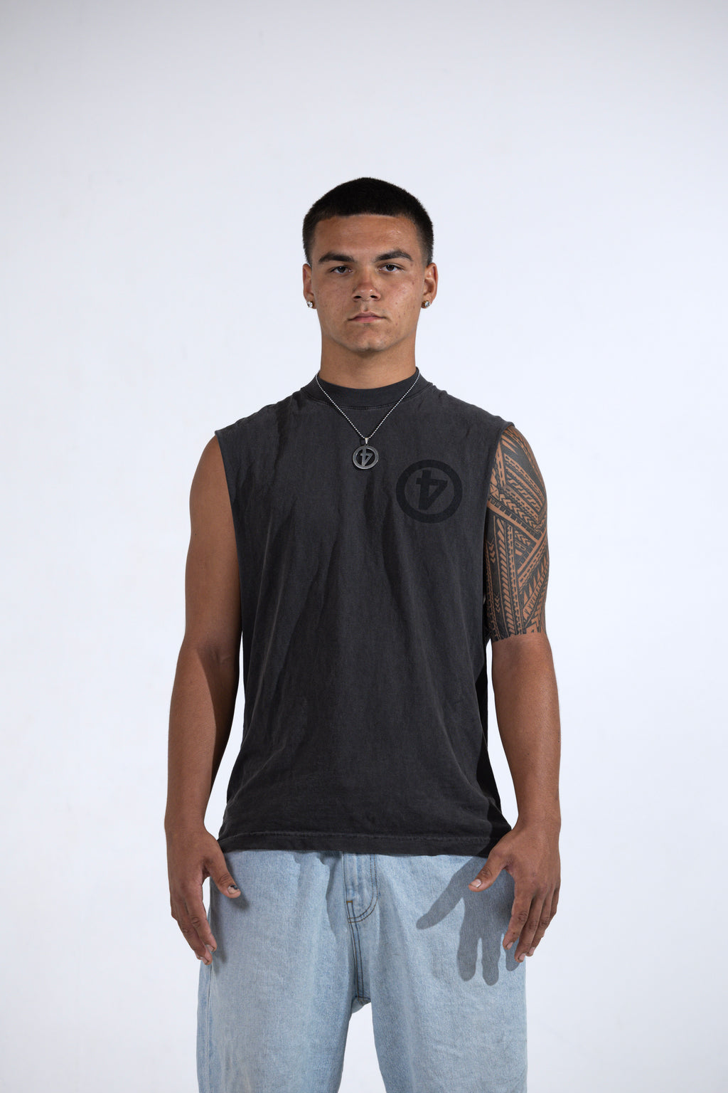 SLEEVELESS UNIFORM SHIRT
