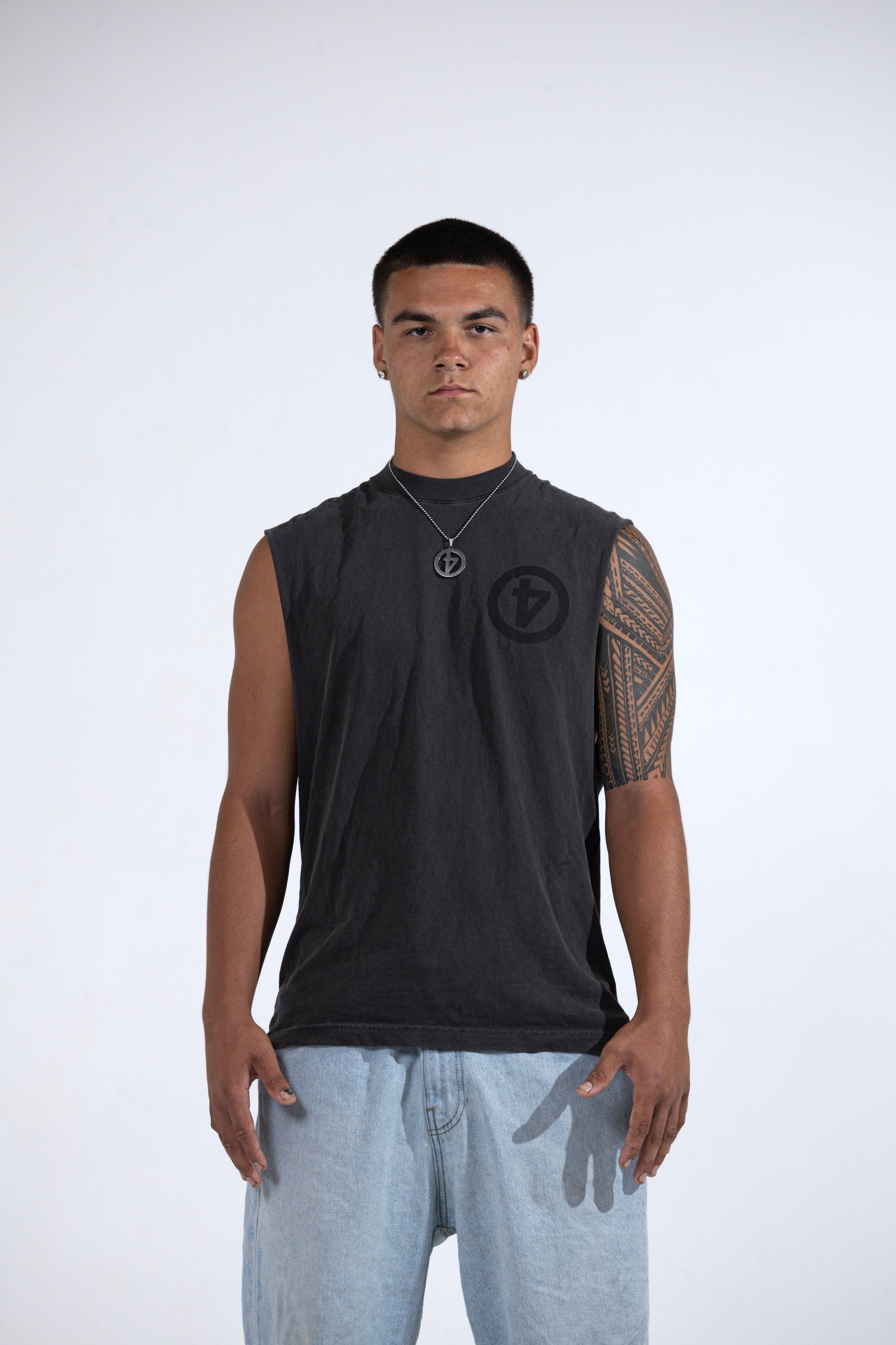 SLEEVELESS UNIFORM SHIRT