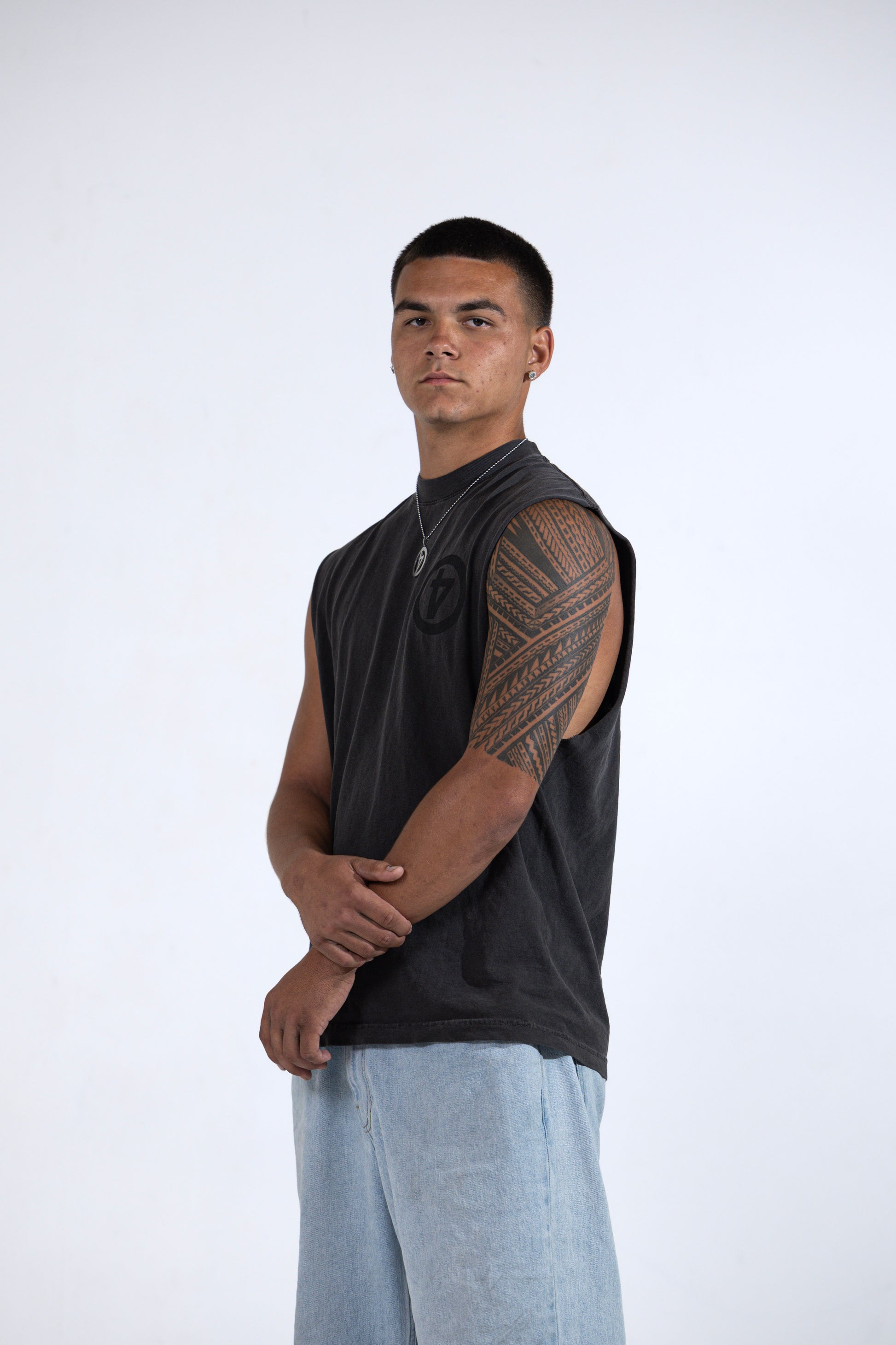 SLEEVELESS UNIFORM SHIRT